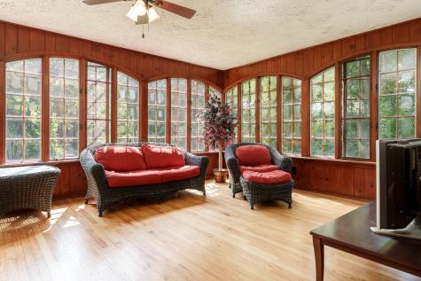 2373 Geddes Road Rockford IL 61103