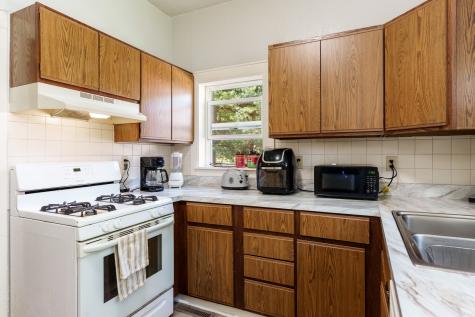 2373 Geddes Road Rockford IL 61103