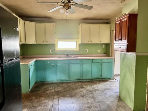 710 West Main Street Hoopeston IL 60942