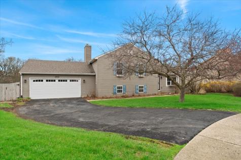 150 Tree Line Antioch IL 60002