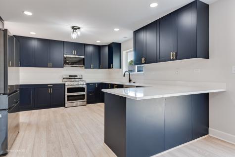 2723 Hillsboro Boulevard Aurora IL 60503