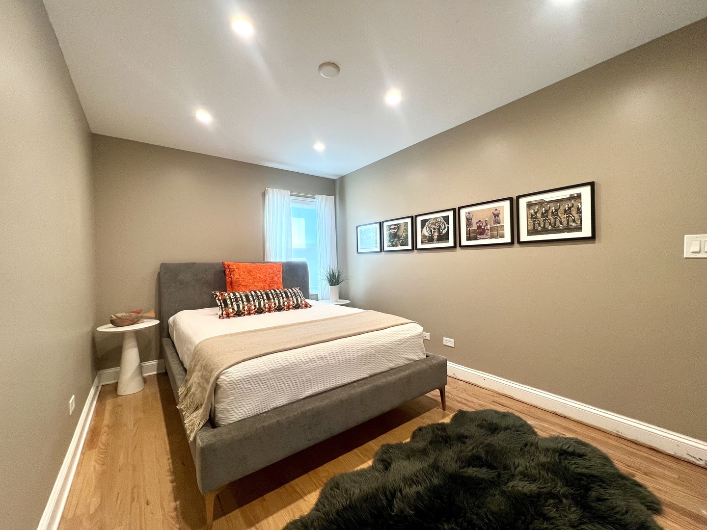 3211 South Rhodes Avenue Chicago IL 60616