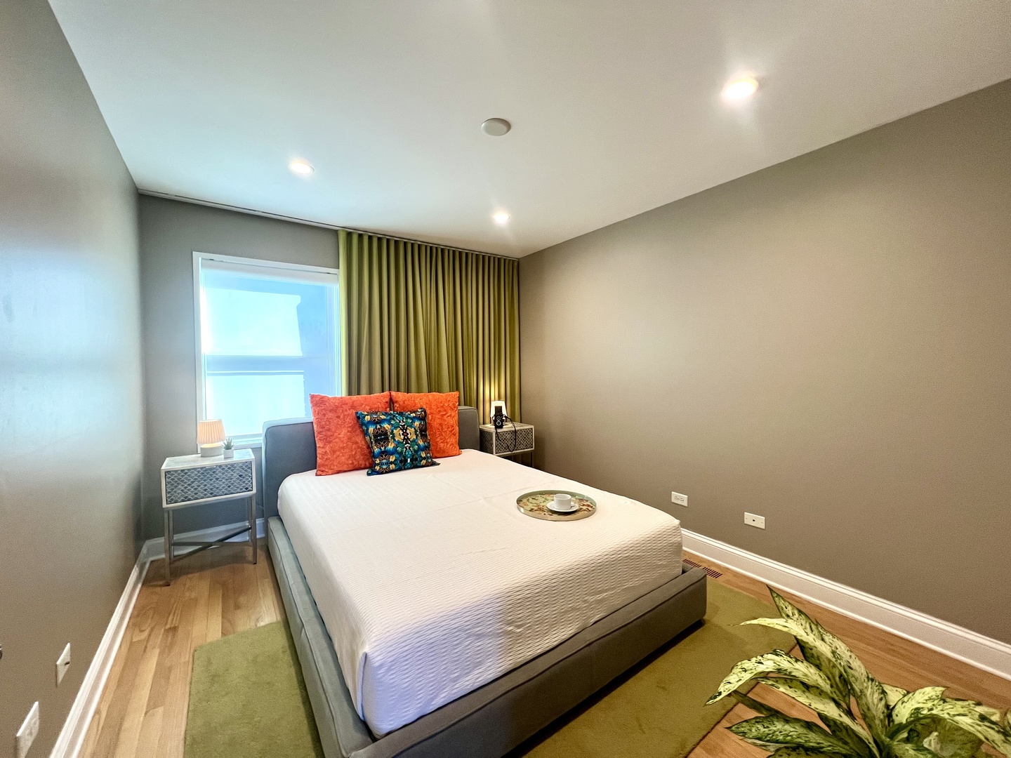 3211 South Rhodes Avenue Chicago IL 60616