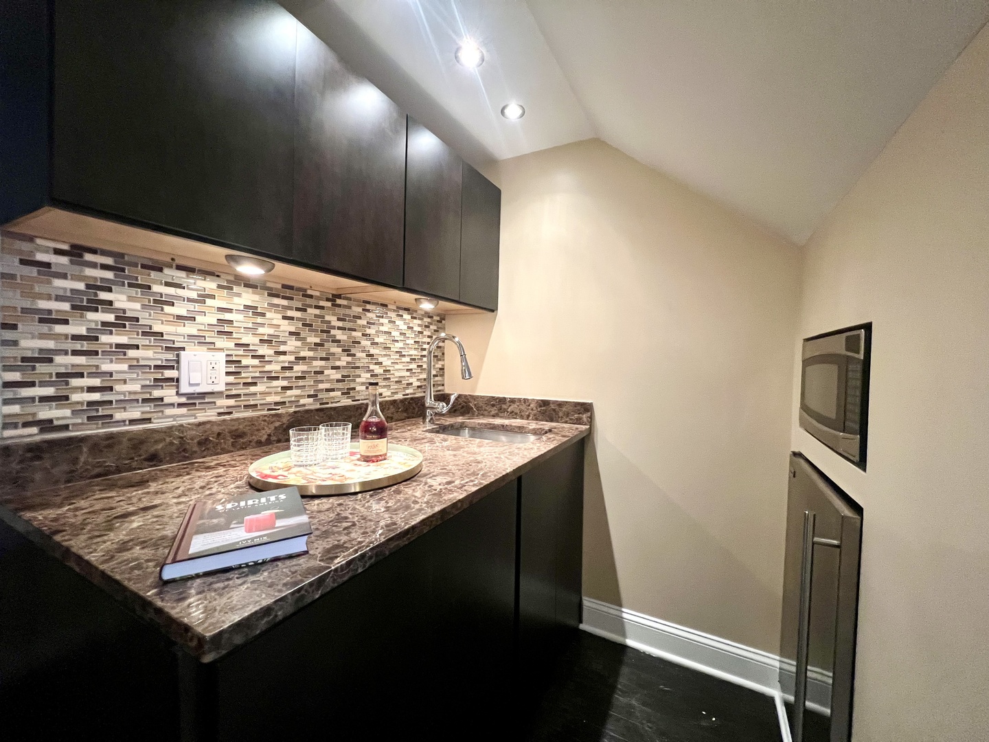 3211 South Rhodes Avenue Chicago IL 60616