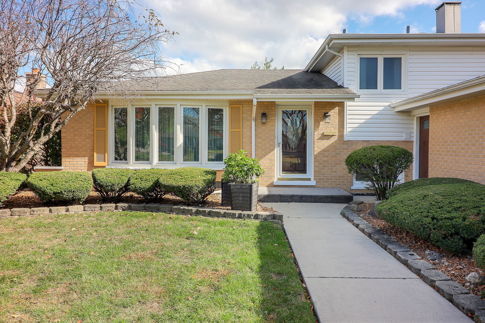 7213 Emerson Drive Darien IL 60561