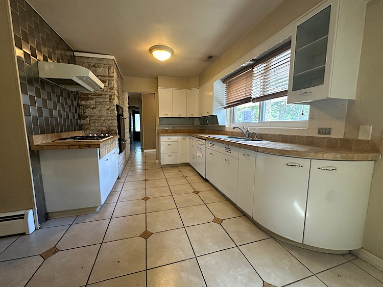 7216 Leonard Drive Darien IL 60561