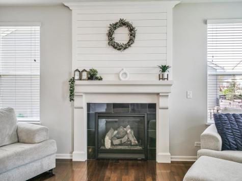 32 Catamaran Circle Pingree Grove IL 60140