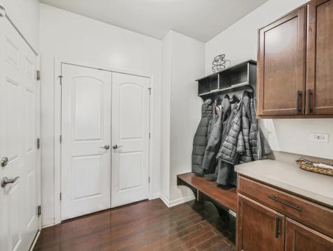32 Catamaran Circle Pingree Grove IL 60140