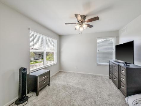 32 Catamaran Circle Pingree Grove IL 60140
