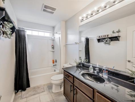 32 Catamaran Circle Pingree Grove IL 60140