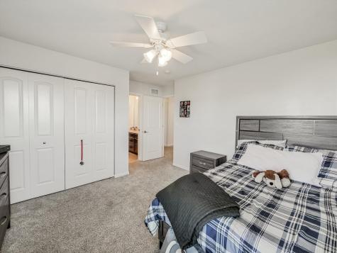 32 Catamaran Circle Pingree Grove IL 60140
