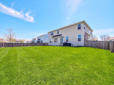 32 Catamaran Circle Pingree Grove IL 60140