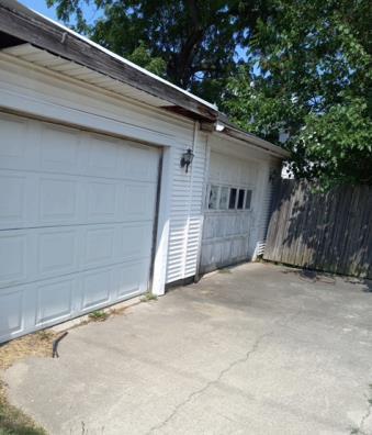 203 North Oak Street Herscher IL 60941