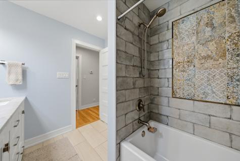 9143 West 92 Street Hickory Hills IL 60457