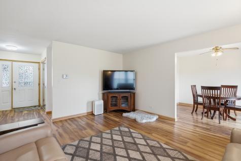 1375 Borden Drive Elgin IL 60120