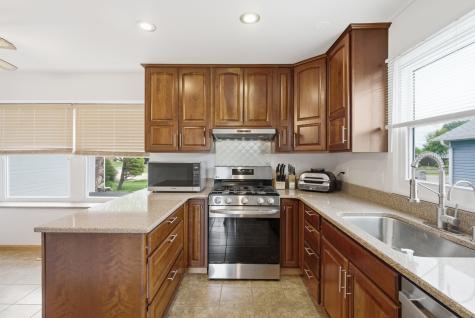 1375 Borden Drive Elgin IL 60120