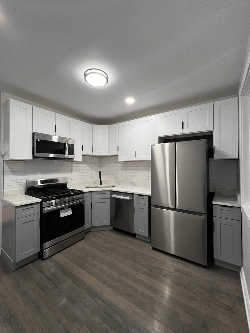 8822 South Wood Street Chicago IL 60620