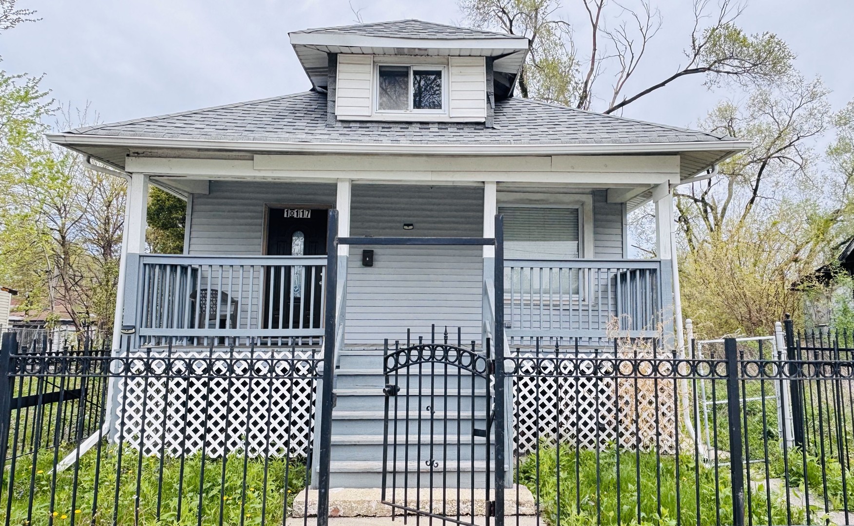 10117 South Perry Avenue Chicago IL 60628