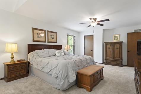 800 Manchester Street Naperville IL 60563