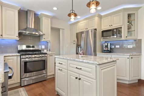 800 Manchester Street Naperville IL 60563