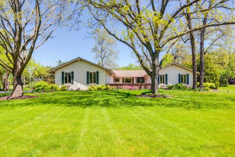 2 Acorn Drive Hawthorn Woods IL 60047