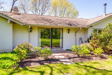 2 Acorn Drive Hawthorn Woods IL 60047