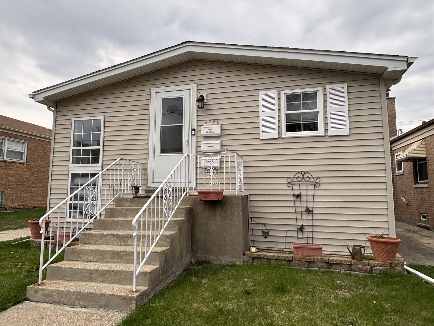 2340 Krueger Street Blue Island IL 60406