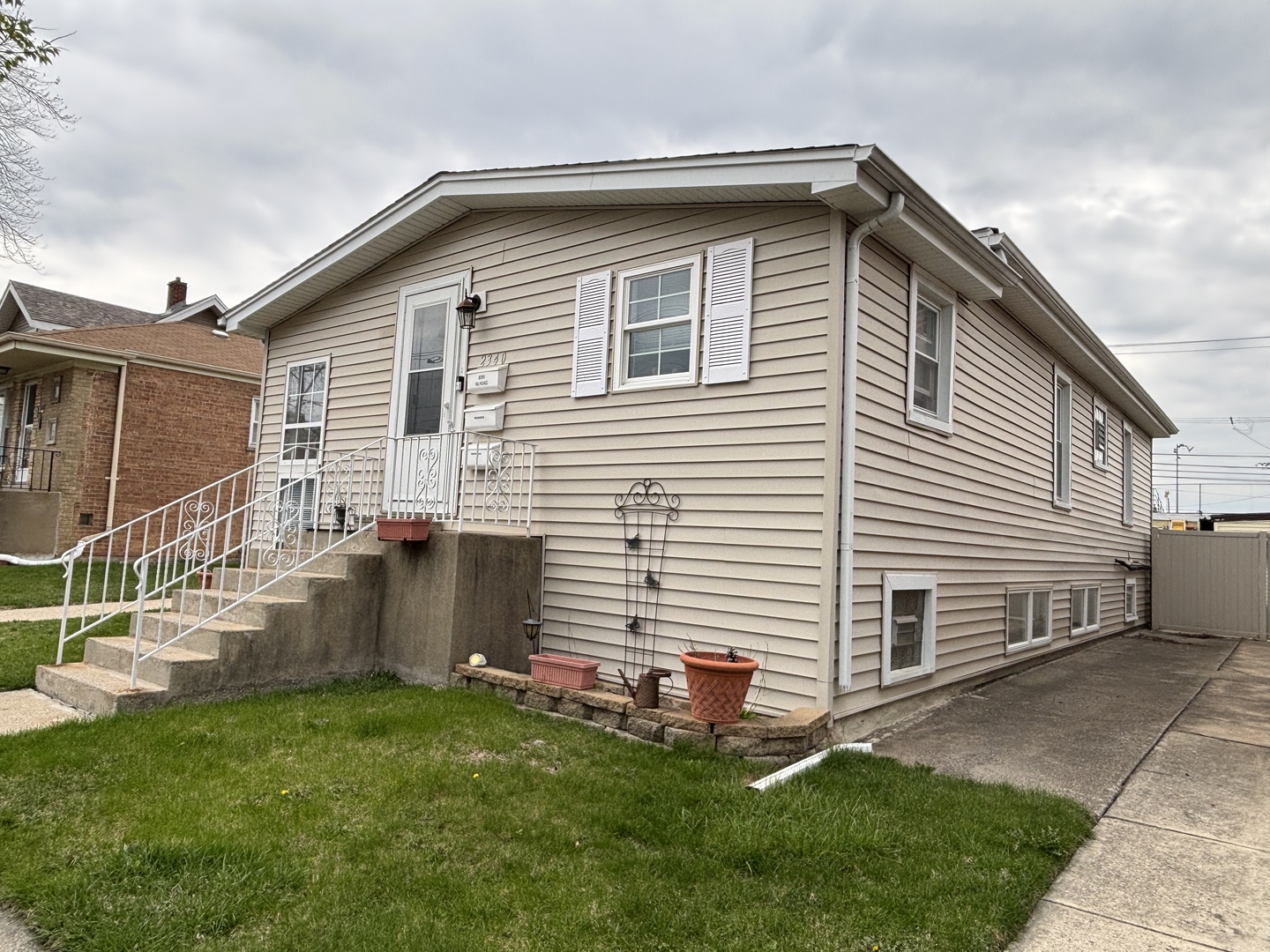 2340 Krueger Street Blue Island IL 60406