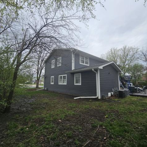 128 Essex Road Elk Grove Village IL 60007
