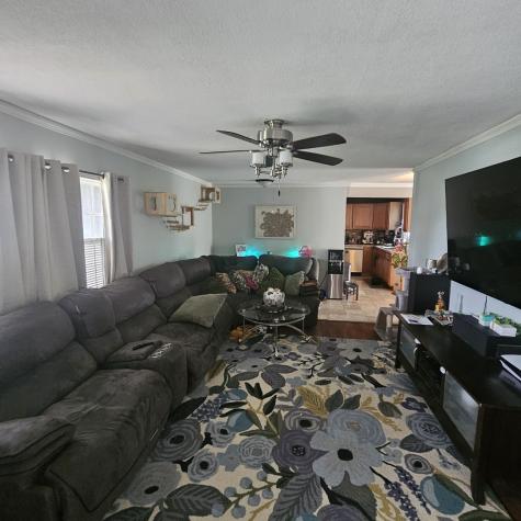 128 Essex Road Elk Grove Village IL 60007