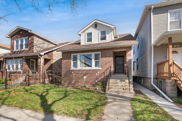 4842 West Belden Avenue Chicago IL 60639