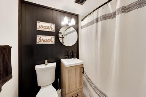 2S550 Gray Avenue Lombard IL 60148