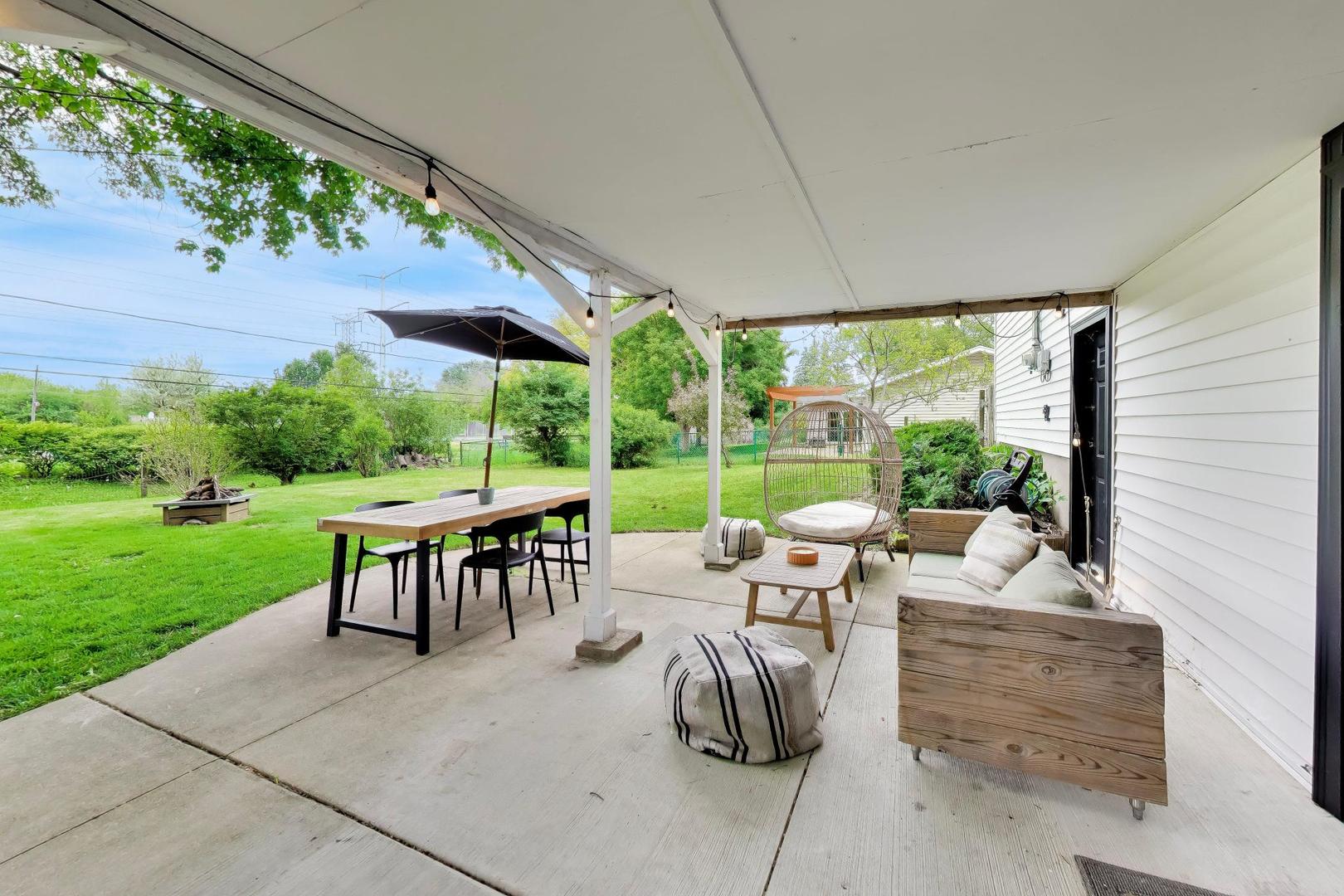 2S550 Gray Avenue Lombard IL 60148