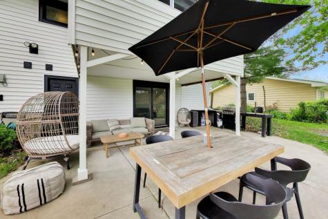 2S550 Gray Avenue Lombard IL 60148