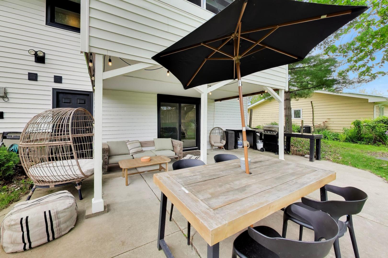 2S550 Gray Avenue Lombard IL 60148