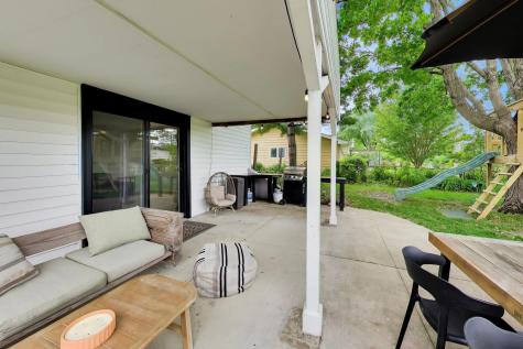 2S550 Gray Avenue Lombard IL 60148