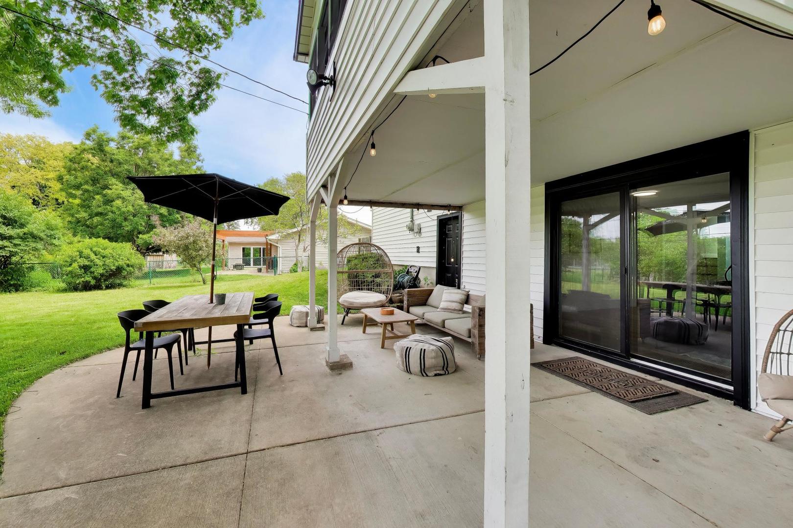 2S550 Gray Avenue Lombard IL 60148