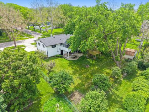 2S550 Gray Avenue Lombard IL 60148
