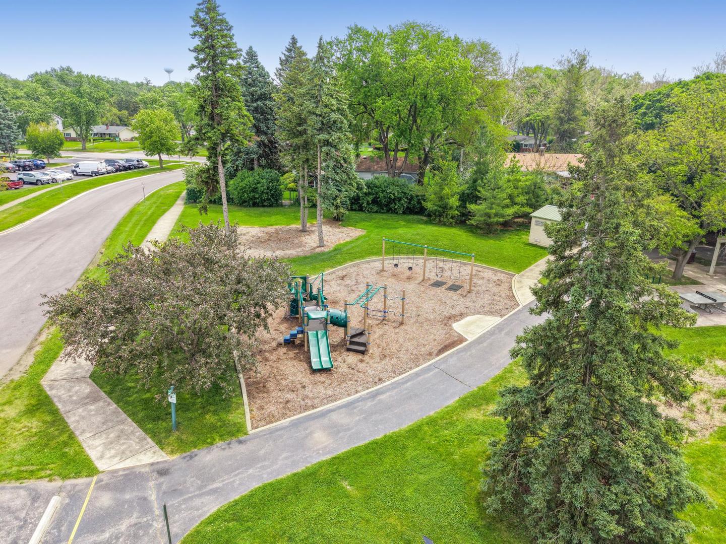 2S550 Gray Avenue Lombard IL 60148