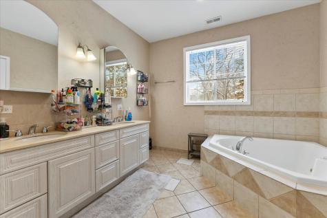 9341 South 82nd Avenue Hickory Hills IL 60457