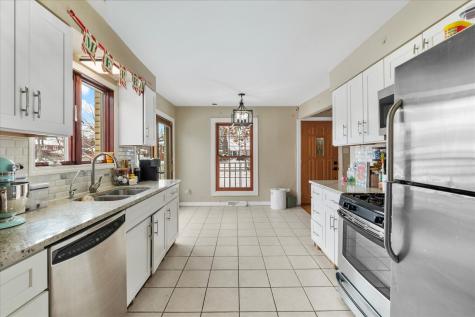 9341 South 82nd Avenue Hickory Hills IL 60457