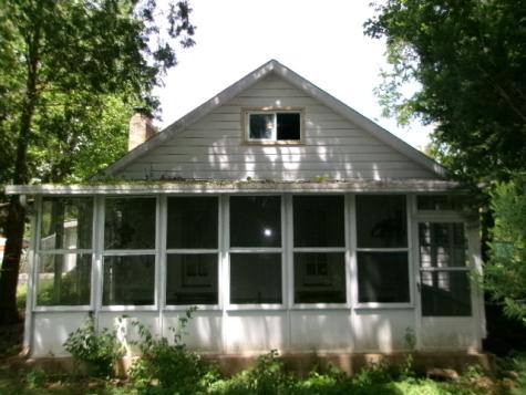 607 North Fleming Road Woodstock IL 60098