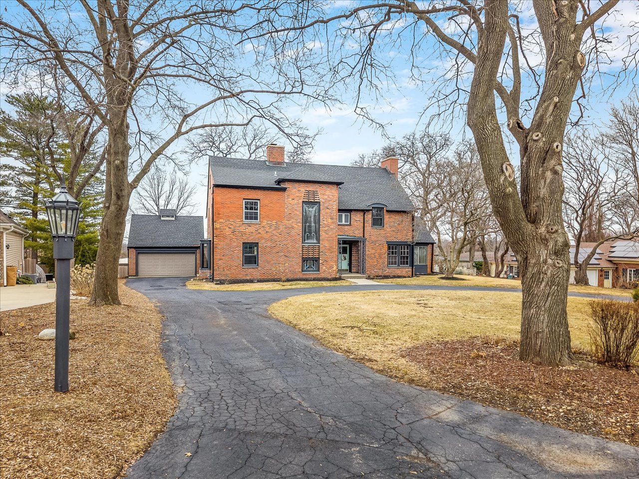2014 Glenview Road Rockford IL 61107