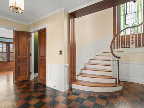 2014 Glenview Road Rockford IL 61107