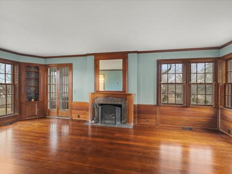 2014 Glenview Road Rockford IL 61107