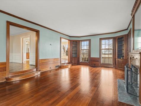 2014 Glenview Road Rockford IL 61107