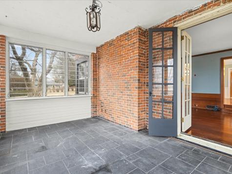 2014 Glenview Road Rockford IL 61107