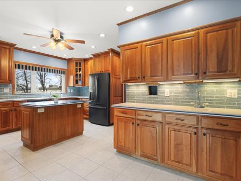 2014 Glenview Road Rockford IL 61107