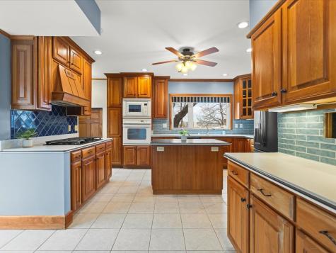 2014 Glenview Road Rockford IL 61107