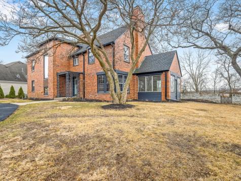 2014 Glenview Road Rockford IL 61107